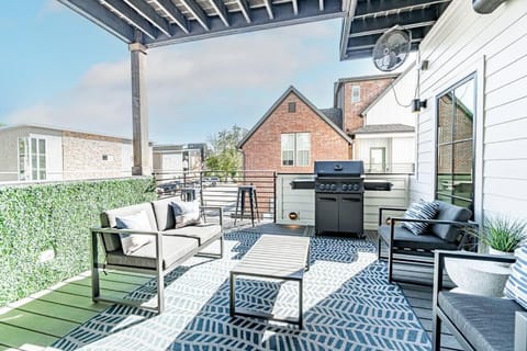 BBQ facilities, Seating area