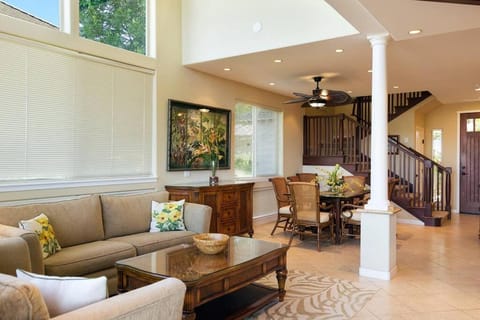 Living room, Seating area