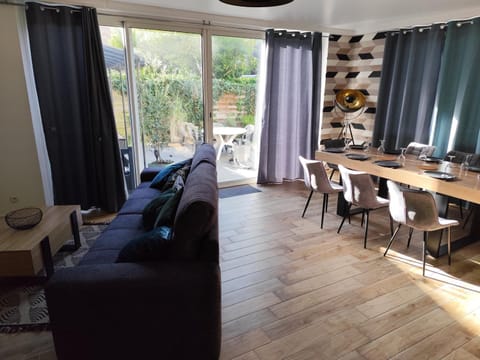 Maison de ville avec extérieur au calme. House in Le Havre