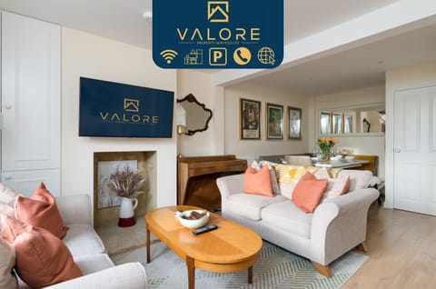 TV and multimedia, Living room, Seating area, Text overlay