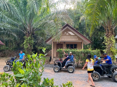 Day, People, Natural landscape, Garden, Cycling, Garden view, group of guests