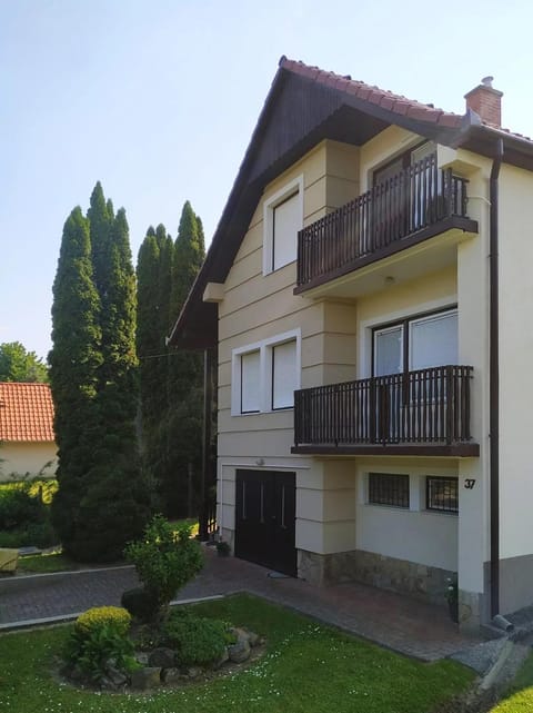 Property building, Spring, Garden view