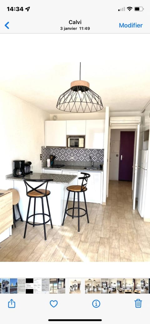 Kitchen or kitchenette, Dining area, stove