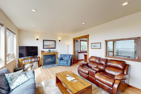 Cape Satisfaction House in Washington