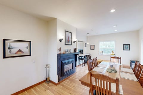 Cape Satisfaction House in Washington