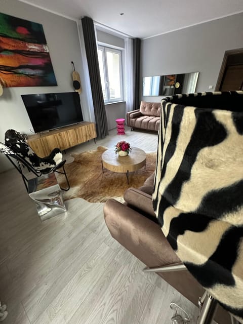 The Mirrors Apartment in Sopot