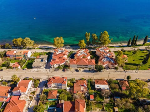 Neighbourhood, Location