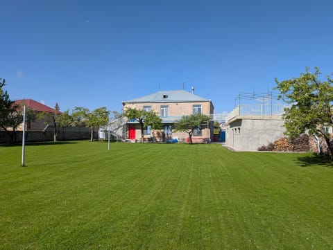 Property building, Spring, Day, Natural landscape, Garden, Garden, Garden view