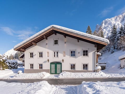 Property building, Winter