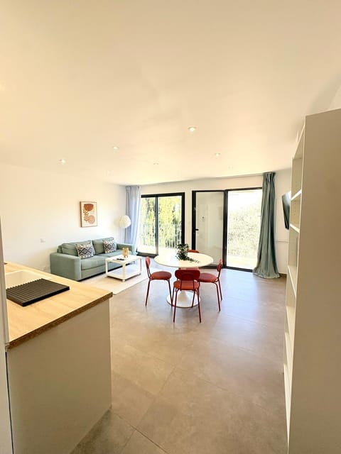 Les Oliviers Apartment in Arles