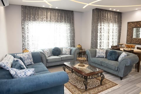 Lobby or reception, Dining area, Guests