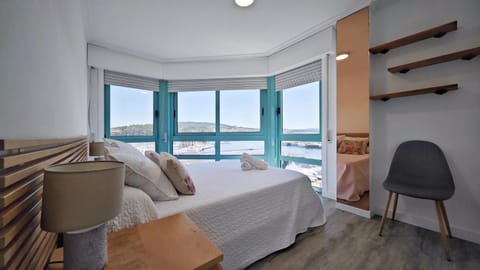 Bed, Bedroom, Sea view