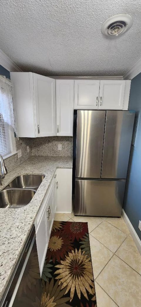Unique 2 Bedroom / 2 Bath Condo in Myrtle Beach Villa in Surfside Beach