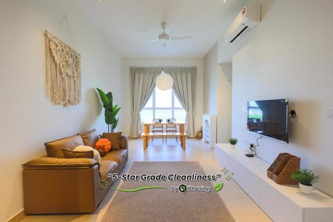 TV and multimedia, Living room, Seating area, air conditioner