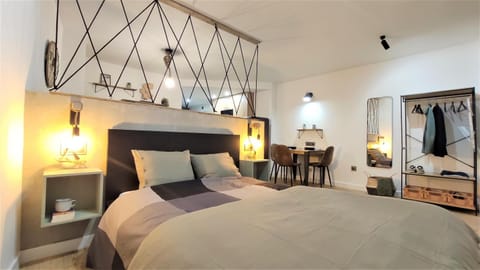 Bed, Bedroom