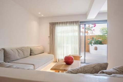 ABA Ηospitalité Paros -The Superior Suite, Naousa Apartment in Naousa