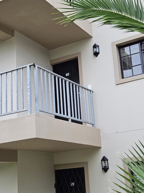 Property building, Balcony/Terrace