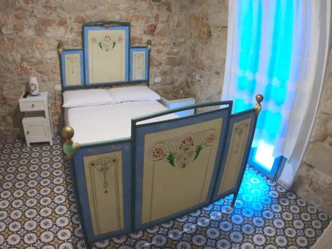 Dommu de Nannai Moro: Camera con bagno e balcone Apartment in Baunei