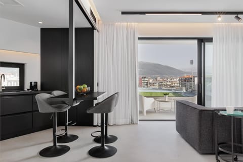 Balcony/Terrace, Kitchen or kitchenette, Living room, Dining area, Mountain view, kitchen