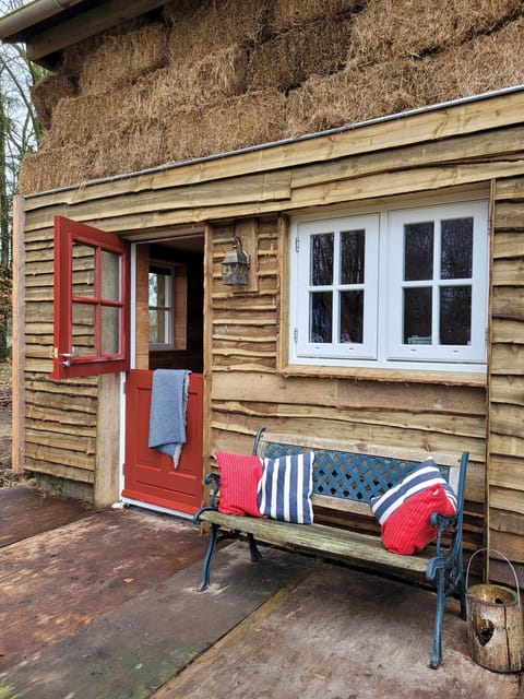Property building, Facade/entrance, Day