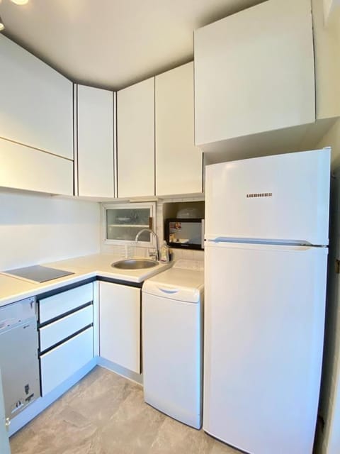 Studio bord de mer avec parking privé Apartment in Mandelieu-La Napoule