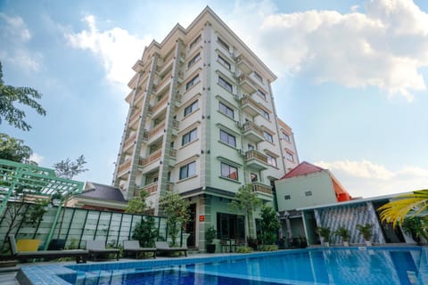 Property building, Pool view, Swimming pool