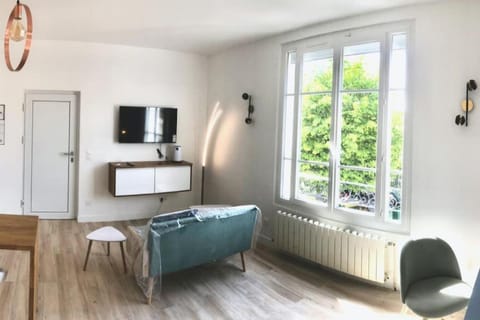 Studio de Luxe Meublé ,Clim et Parking Options, lave-linge Apartment in Île-de-France