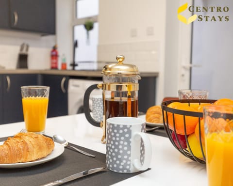 Coffee/tea facilities, Kitchen or kitchenette, Food and drinks, Food, Breakfast, Continental breakfast, toaster