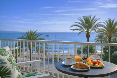 Sea view, Breakfast