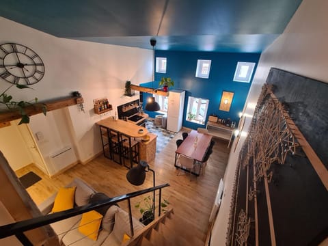 Kitchen or kitchenette, Living room, Dining area