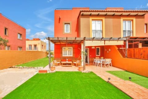 Property building, Patio, Day, Garden view