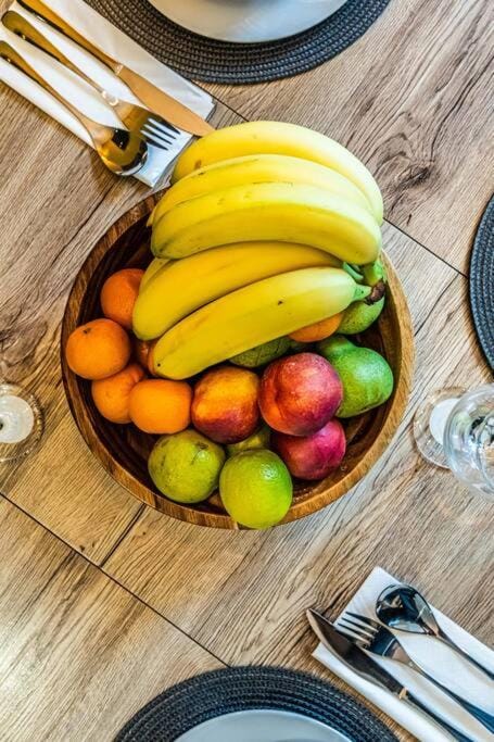 Stunning house close to the stadium + Hot tub! Villa in Liverpool