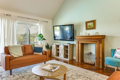 Infinity Edge Pool and Fire Pit Spicewood Getaway! House in Lake Travis