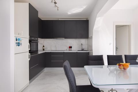 Kitchen or kitchenette, kitchen