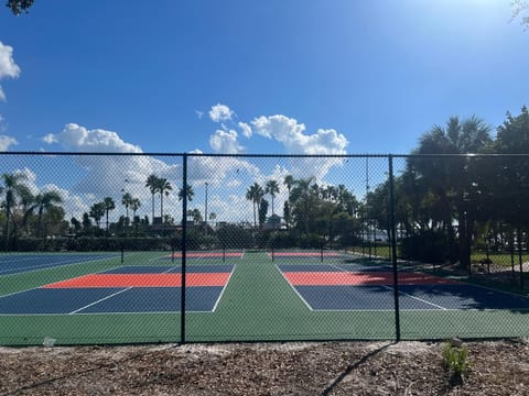 Your stay on the Bay! Apartment hotel in Ruskin