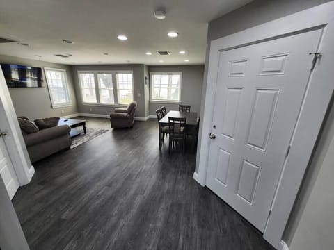 Paradise on Lake Harris Apt #202 Apartment in Leesburg