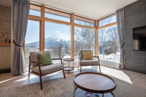 Living room, Seating area, Mountain view