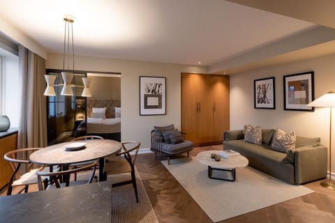 Living room, Dining area, Bedroom