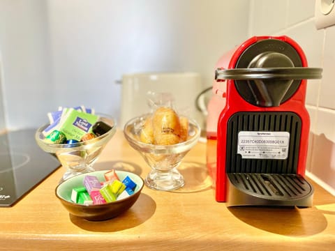 Kitchen or kitchenette, Decorative detail