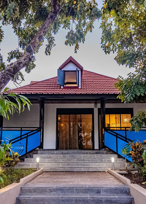 Property building, Facade/entrance