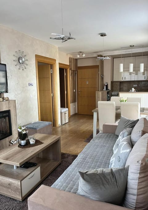 TV and multimedia, Living room, Dining area