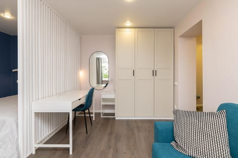 Bed, Living room, Photo of the whole room, Seating area, Bedroom, hair dresser, wardrobe