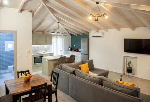 Kitchen or kitchenette, Living room, Dining area