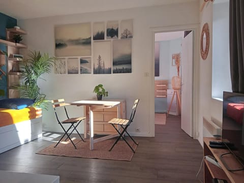 Living room, Seating area, Dining area