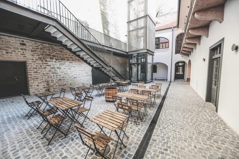 Property building, Patio, Communal lounge/ TV room, Day, Balcony/Terrace
