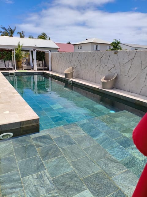 Swimming pool, Swimming pool