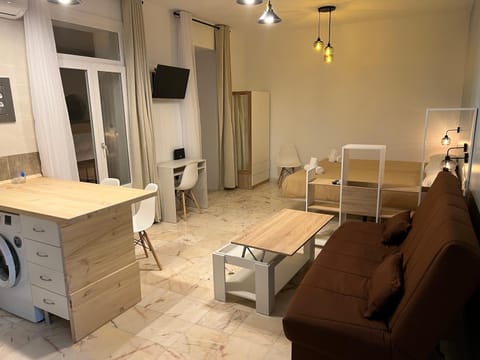 Communal lounge/ TV room, Living room, Seating area, Dining area