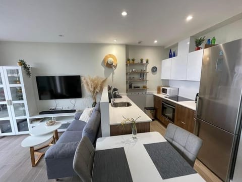 Communal lounge/ TV room, Kitchen or kitchenette