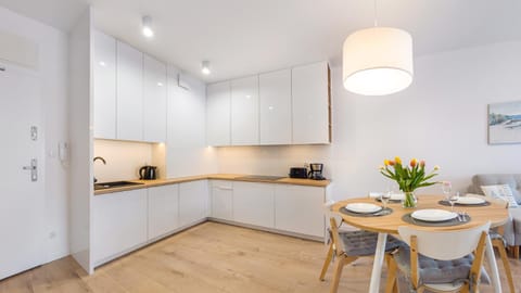 Coffee/tea facilities, Kitchen or kitchenette, Dining area, minibar, pet friendly, stove