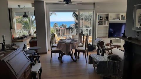 Dining area, Sea view
